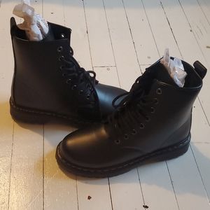 BNWT SHEIN combat boots